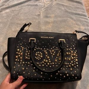 Michael Kors purse black used but good condition